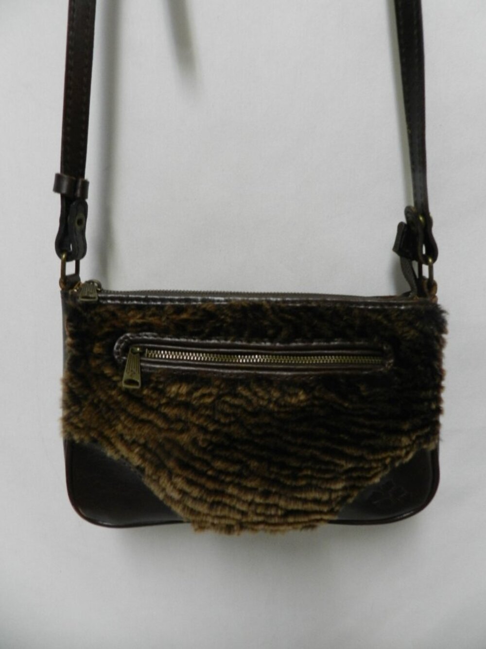 Patricia Nash Paullo Leather Sherpa Crossbody Purse Bag zip top front zip pocket